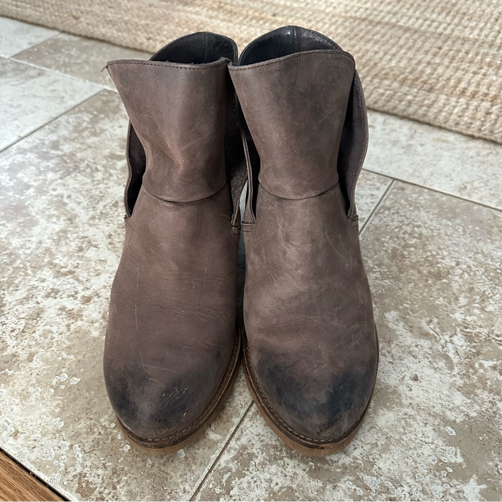 Free People Women's Brown Ankle Boots - Picture 2 of 13